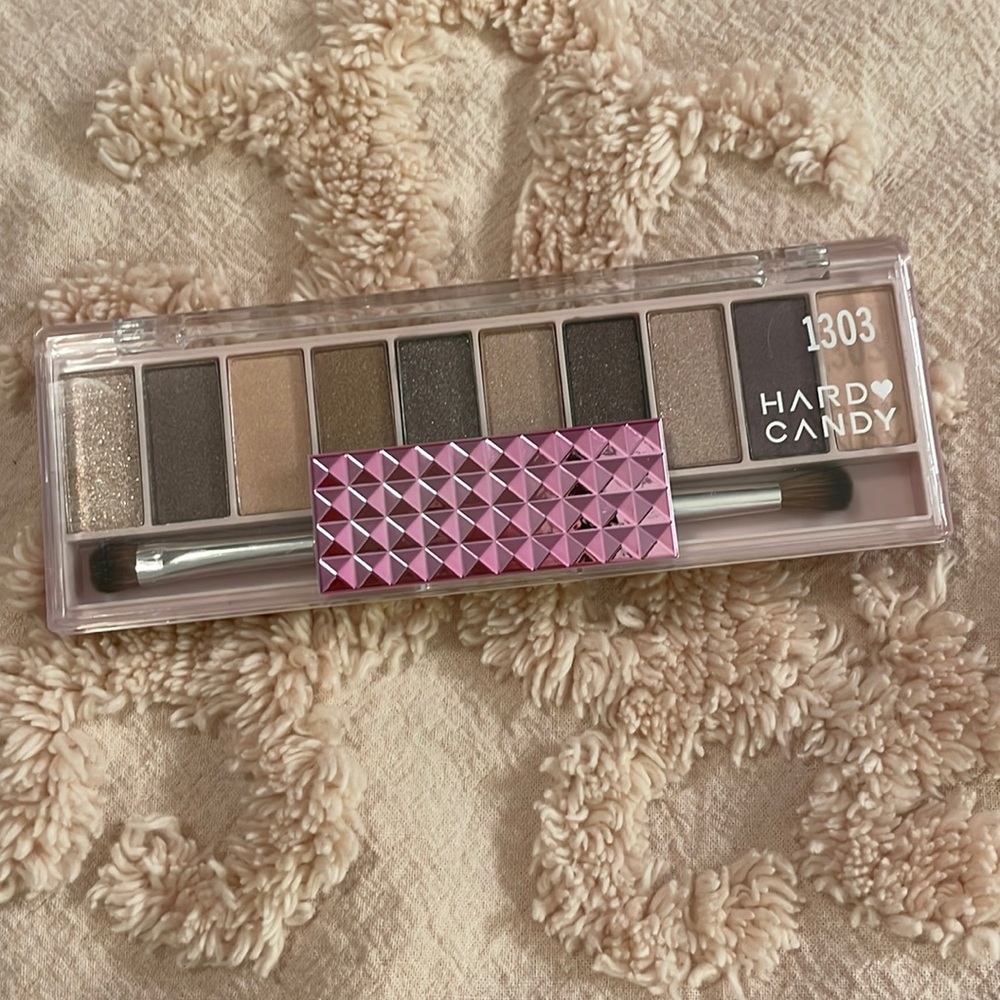 Hard Candy | Lap of Luxury Eyeshadow Pallete